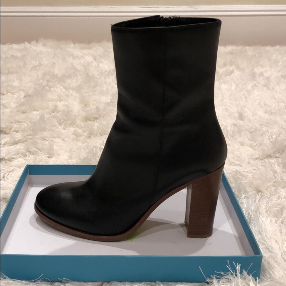 Barneys New York black stacked heel leather boots
